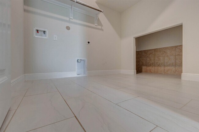 Building Photo - 26043 Quiet Field Ct