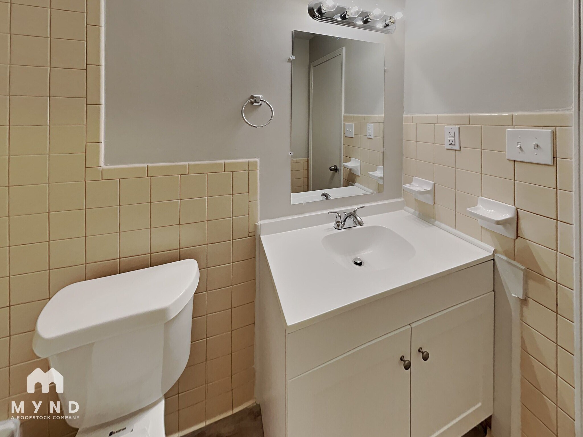 Building Photo - 1938 W Holmes Rd