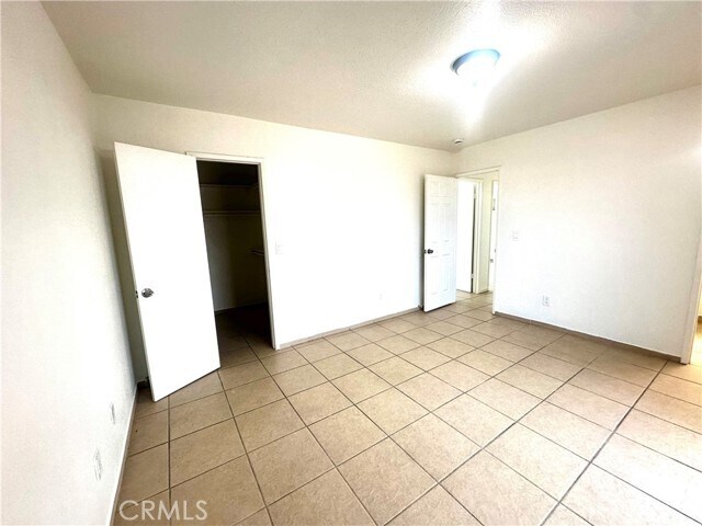 Building Photo - 10918 Maya St