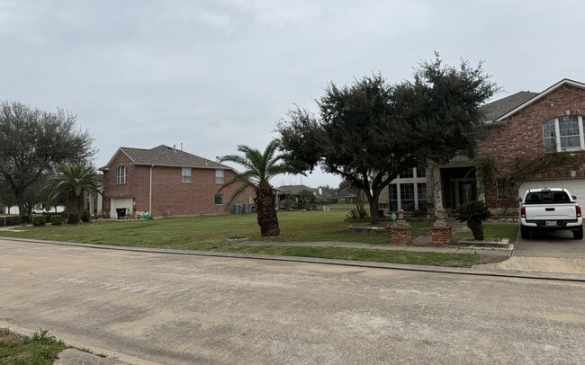 Building Photo - 23910 Fairport Harbor Ln