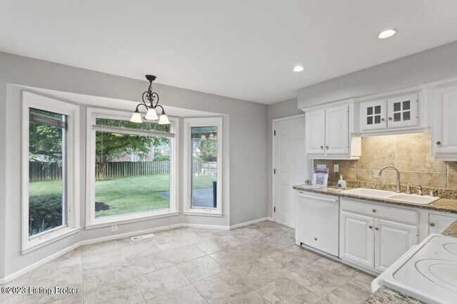 Building Photo - 3002 Lime Kiln Ln