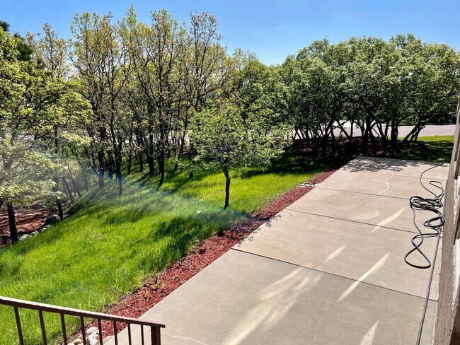 Building Photo - 5904 Buttermere Dr
