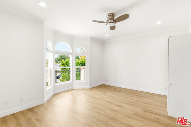 Building Photo - 23114 Mariano St