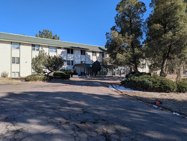 Building Photo - 2 Bed 2 Bath Condo Available NOW!