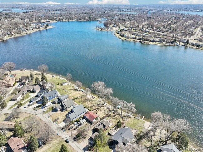 Building Photo - 3641 Mann Rd