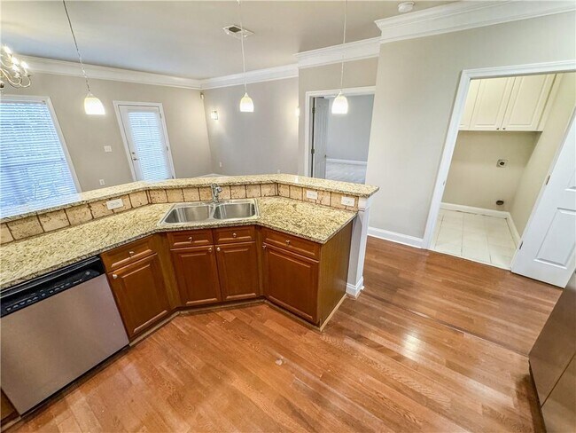 Building Photo - 2000 Sterling Ct