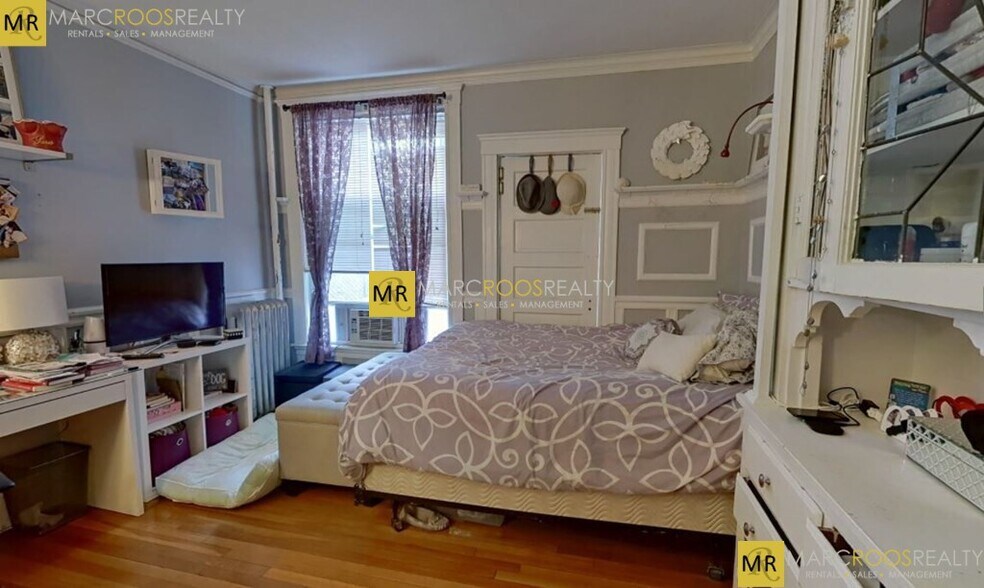 Building Photo - 59A Strathmore Rd