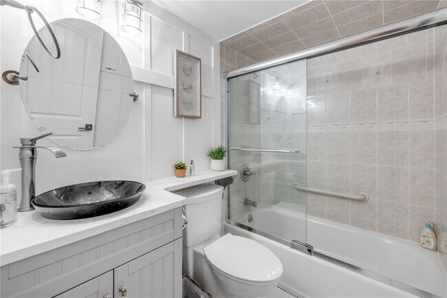 Building Photo - 2100 N Peninsula Ave