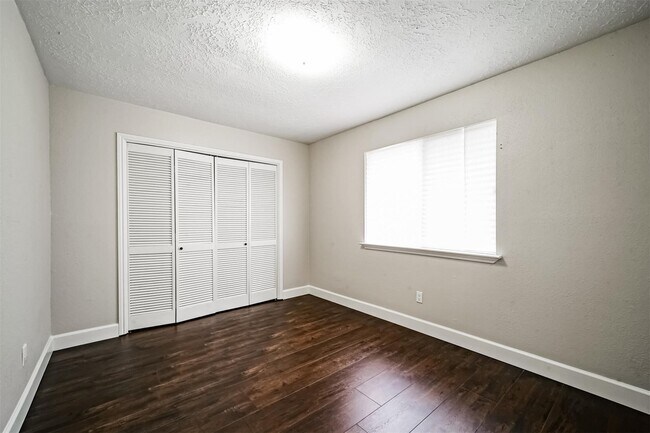 Building Photo - 16974 Cairntosh St