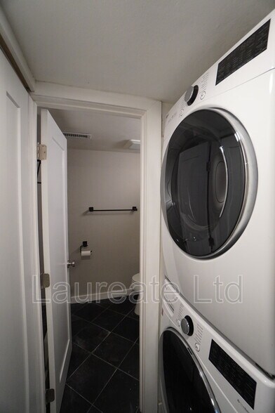 Building Photo - 4454 E 118th Pl