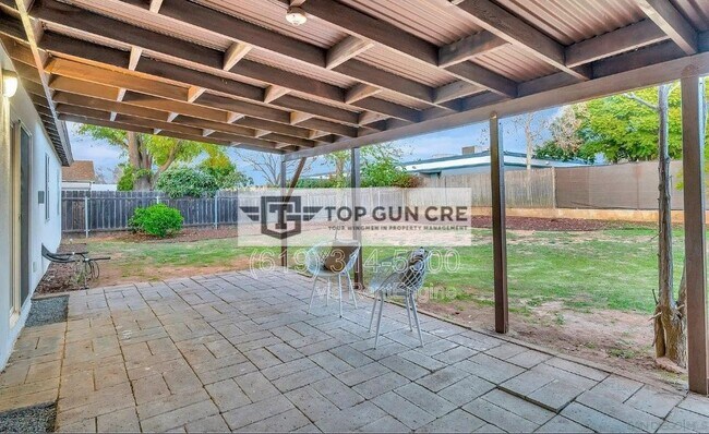 Building Photo - 347 Provo St