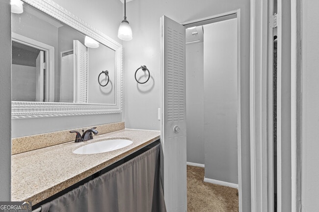 Building Photo - 143 Twiggs Cor