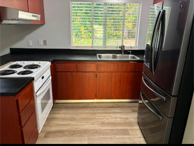 Building Photo - 874 Marvin Rd SE