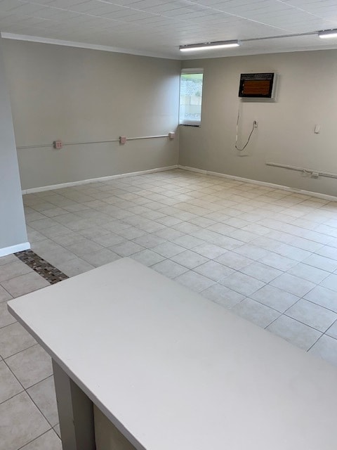 Interior Photo - EDEN ROC APARTMENTS -- 048