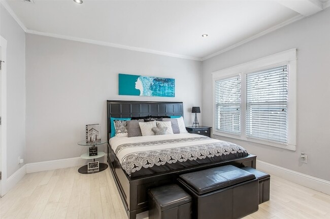 Building Photo - 4719 Junius St