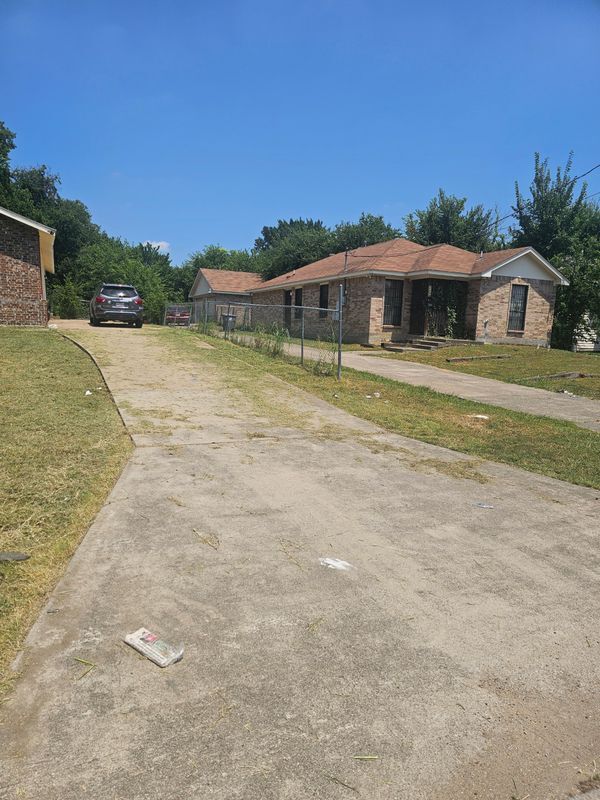 Building Photo - 3926 S Denley Dr
