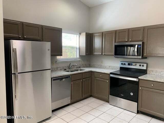 Building Photo - 7404 Amandas Crossing Dr N