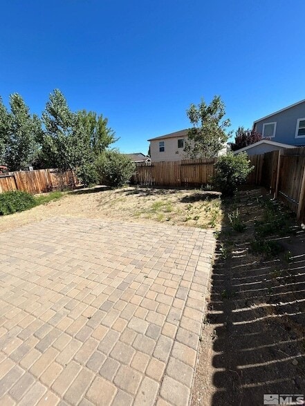 Building Photo - 8930 Silverkist Dr
