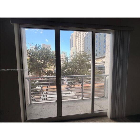 Building Photo - 133 NE 2nd Ave