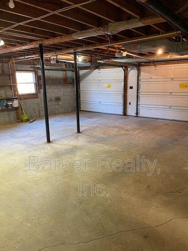 Building Photo - 1008 Deerfield Rd