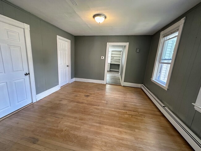 Building Photo - 92 Peirce St.