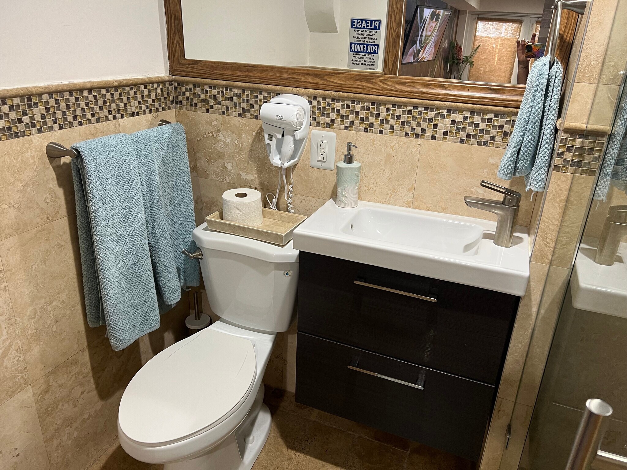 Bathroom - 2542 Monroe St