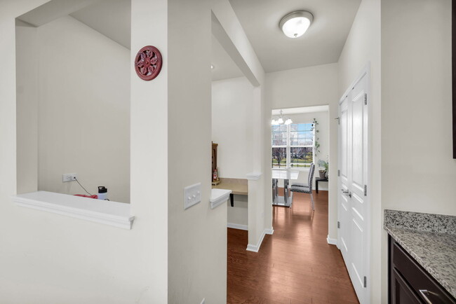 Building Photo - 4255 Fraser Cir