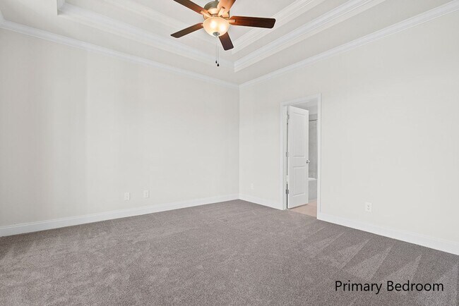 Building Photo - MAINTENANCE FREE, LUXURY TOWNHOME IN FARRA...