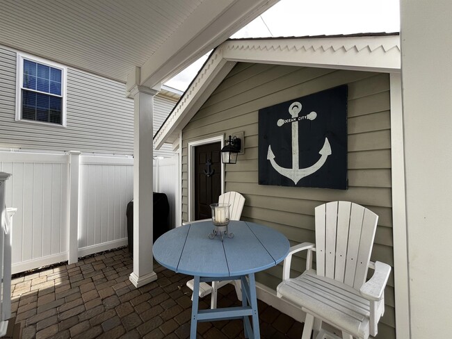 Building Photo - 629 Central Ave