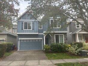 Building Photo - Spacious 4 Bedroom (plus den), 3 Bath Home...