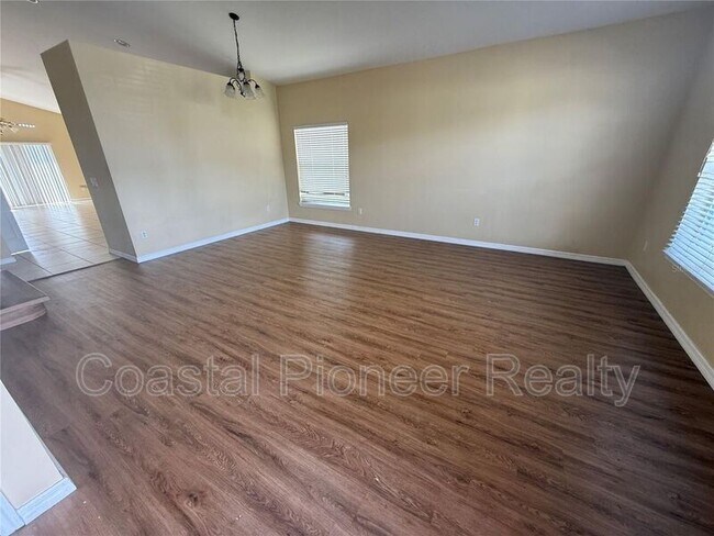 Building Photo - 5320 Lorilawn Dr