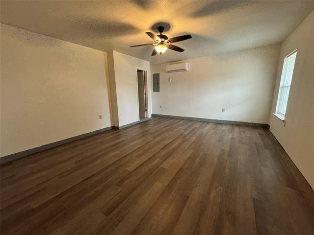Building Photo - 1327 Reesling Dr