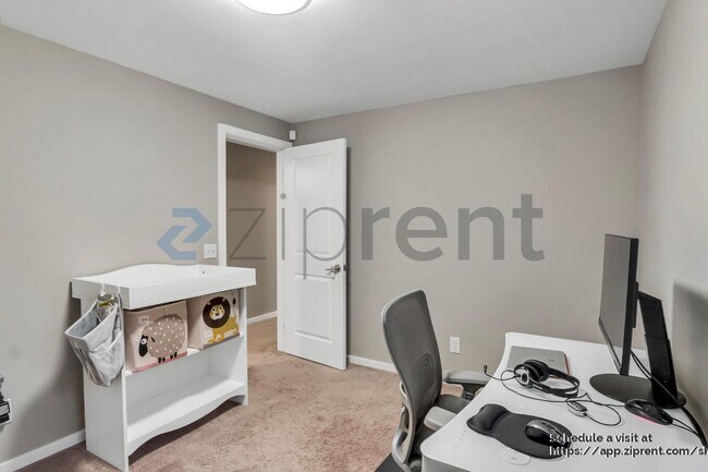 Building Photo - 905 224th Ave NE