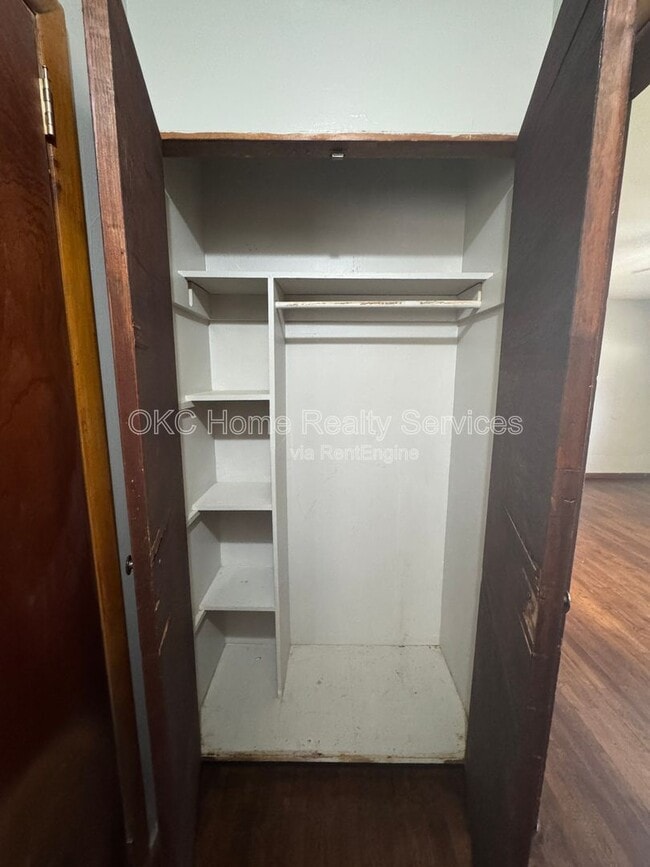 Building Photo - 630 SE 21st St