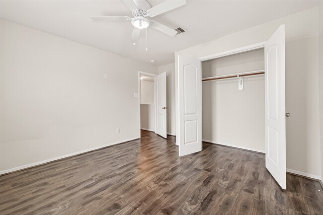 Building Photo - 8115 Sweetstone Bluff Ln