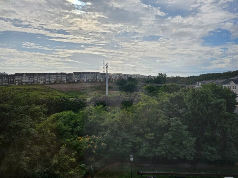 Building Photo - 2325 Brookmoor Ln