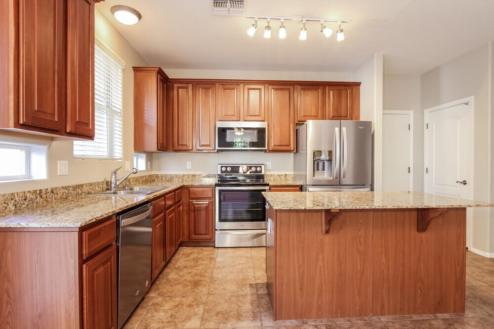 Building Photo - 10053 E Isleta Ave