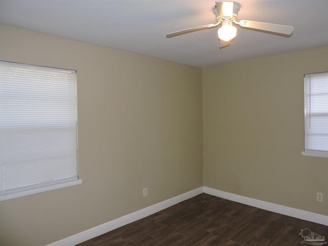 Building Photo - 291 Corrydale Dr