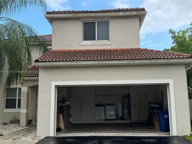 Building Photo - 784 Chimney Rock Rd