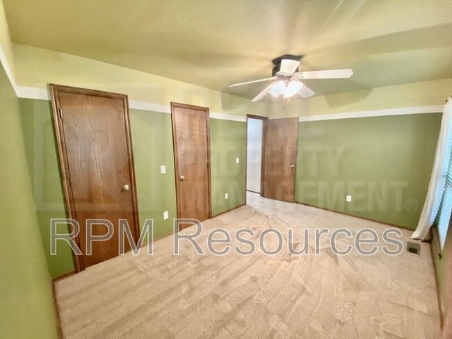 Building Photo - 216 Castle Rock Rd