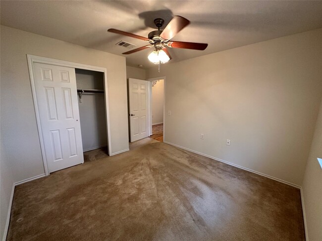 Building Photo - 9009 Sun Shower Bend