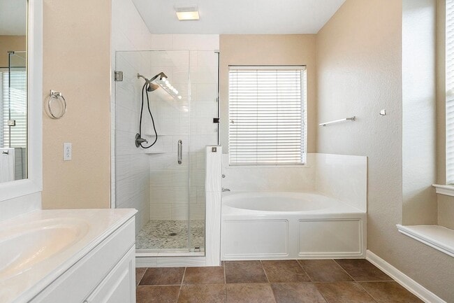 Building Photo - 6185 Galloway Ln