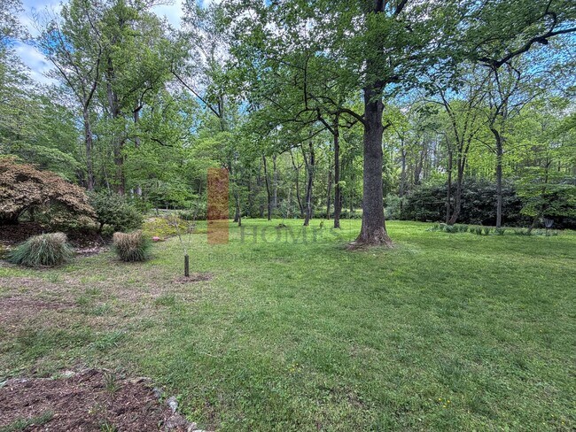 Building Photo - Furnished 4Bedroom/3.5 Bath Home in Ivy