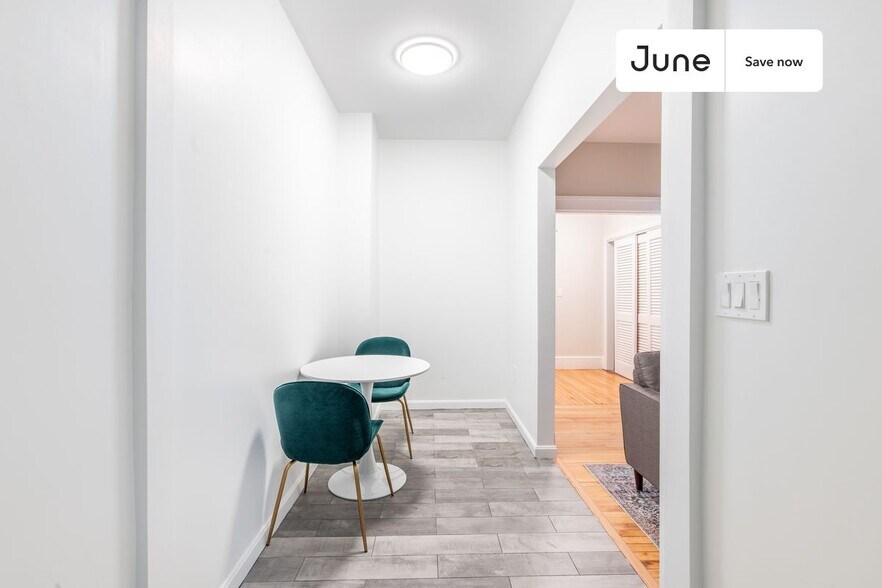 Building Photo - 100 Washington St