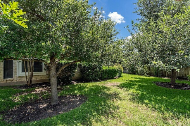 Building Photo - 29000 Bay Hill Ct