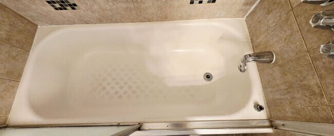 Building Photo - 1848 Kahakai Dr