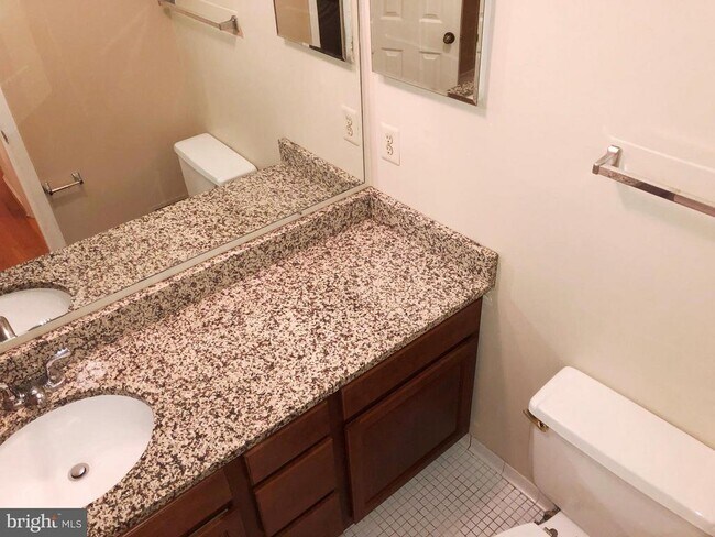 Building Photo - 7109 Captains Cove Ct