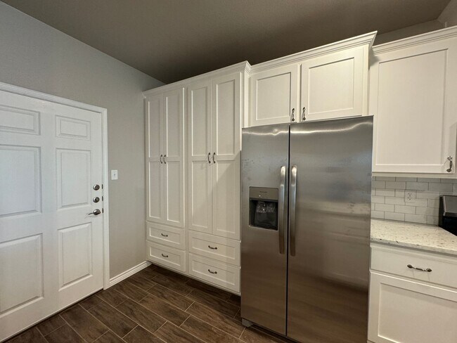 Building Photo - 5403 Rose Gdn Lp