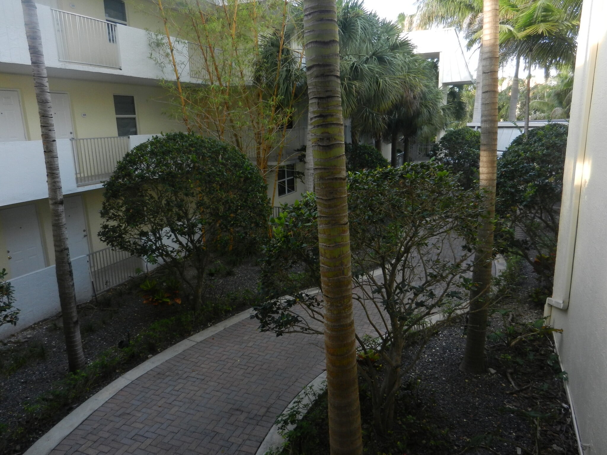 Building Photo - 8950 SW 69th Ct