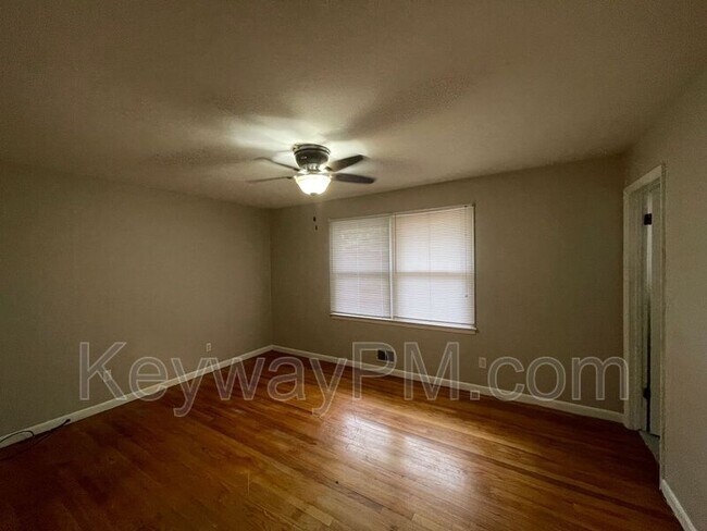 Building Photo - 2341 Ridge Rd